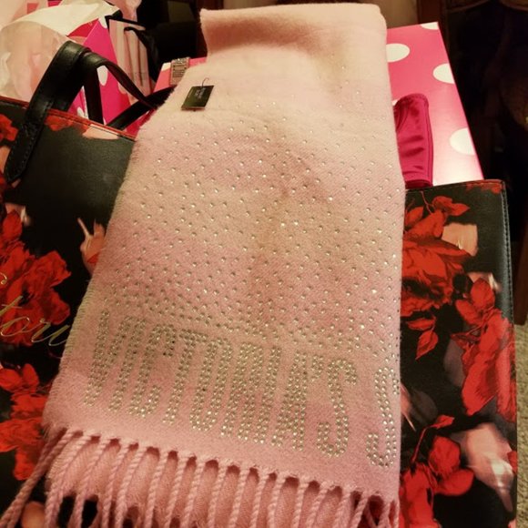 VICTORIA'S SECRET DIAMOMD Angel PINK SCARF - Picture 9 of 9